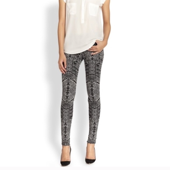 NWT**J Brand 620 Mid Rise Super Skinny Jeans